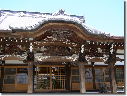 yanaka-temple.jpg